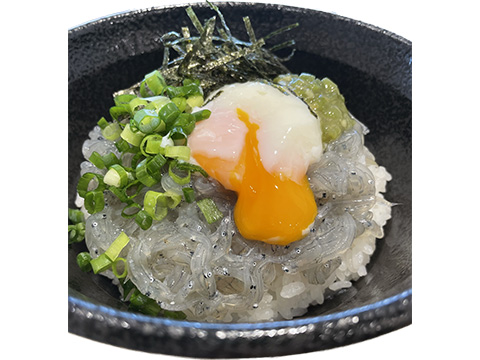 生しらす丼(マル伊)